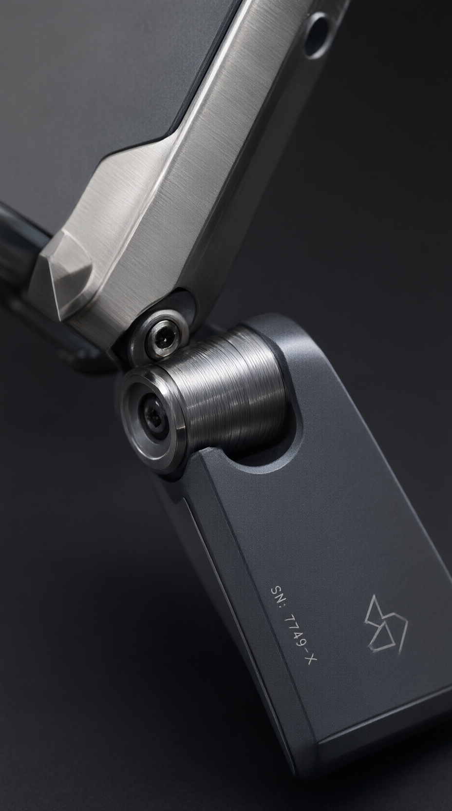 Hinge detail
